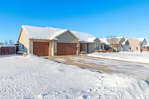1926 Wasilla Ln, Neenah, WI 54956