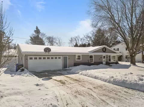 1911 W Charles St, Appleton, WI 54914