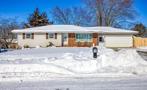444 Fawn Dr, Brillion, WI 54110