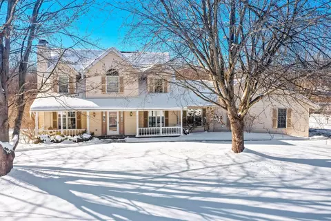 4339 Williamsburg Ct, Green Bay, WI 54313
