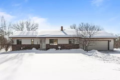 841 E Apple Creek Rd, Appleton, WI 54913