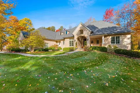 1060 Thornberry Creek Dr, Hobart, WI 54115