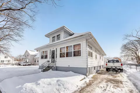 1358 Smith St, Green Bay, WI 54302