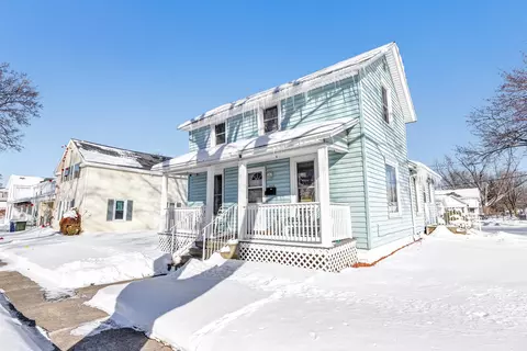 202 N Superior St, De Pere, WI 54115