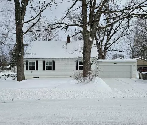 977 5th St, Green Bay, WI 54303