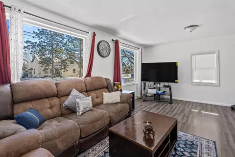 Living - 1613 S Jefferson St, Appleton, WI 54915 photo 2 of 2