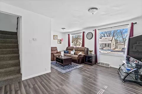 Living - 1613 S Jefferson St, Appleton, WI 54915 photo 1 of 2