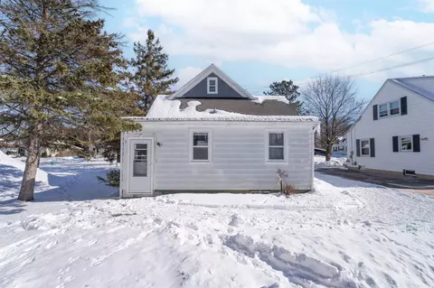 Exterior - 1613 S Jefferson St, Appleton, WI 54915 photo 2 of 4
