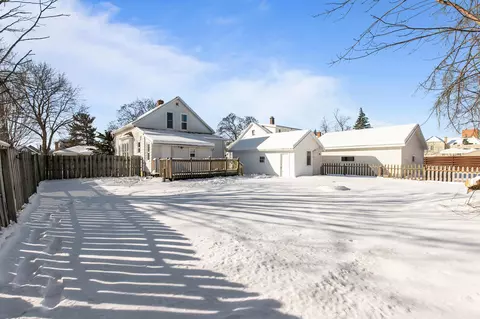 Exterior - 426 E Maple St, Appleton, WI 54915 photo 4 of 4