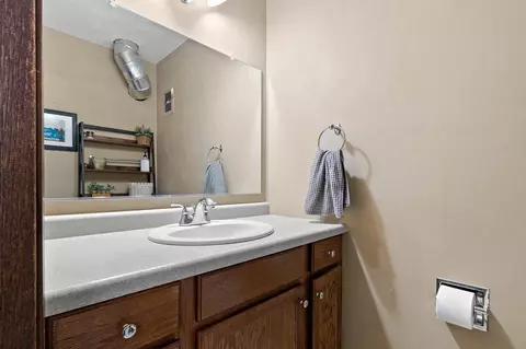Bath - 2601 N Helen St, Appleton, WI 54911 photo 1 of 4