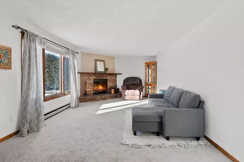 Living - 2601 N Helen St, Appleton, WI 54911 photo 3 of 4