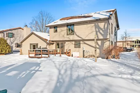 Exterior - 2601 N Helen St, Appleton, WI 54911 photo 6 of 8