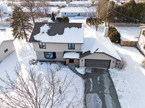 View/Area - 2601 N Helen St, Appleton, WI 54911 photo 1 of 7