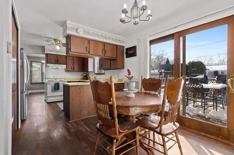 Dining - 2601 N Helen St, Appleton, WI 54911 photo 2 of 3