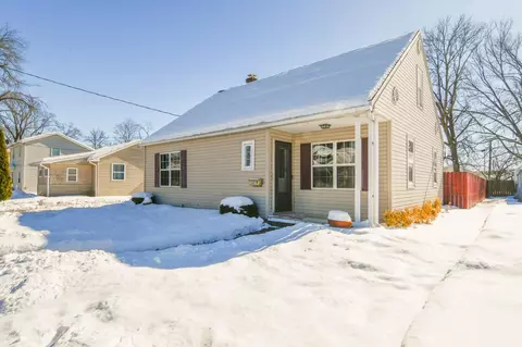 1319 W Commercial St, Appleton, WI 54914