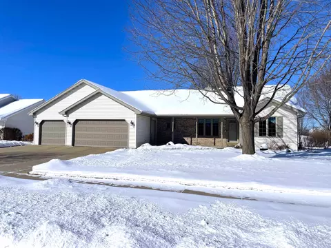 2352 Hopf Ln, De Pere, WI 54115
