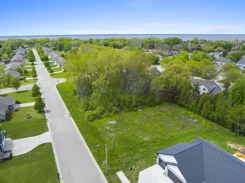 Paula Street, Green Bay, WI 54311