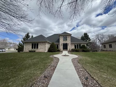 5 Deneveu Cir, Fond Du Lac, WI 54935