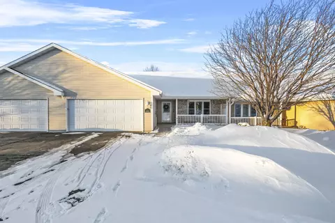 3145 White Tail Ln #D, Oshkosh, WI 54904