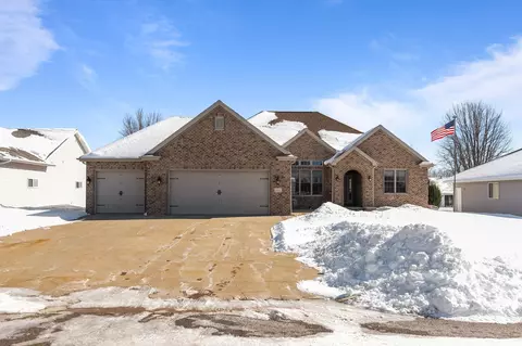 1892 N Sunrise Ln, Appleton, WI 54913
