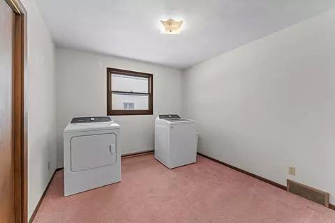 2313 S Clover Ln, Appleton, WI 54915 photo 14