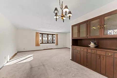 2313 S Clover Ln, Appleton, WI 54915 photo 4