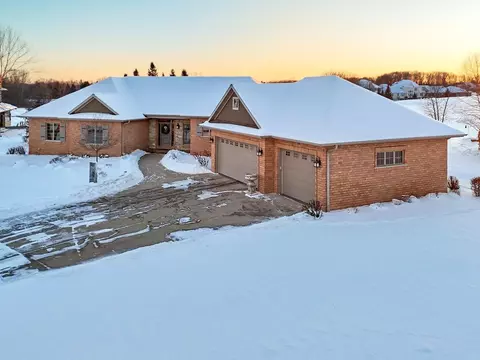 1271 N Sedona Cir, Oneida, WI 54155
