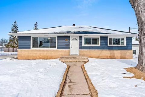 316 E 18th St, Kaukauna, WI 54130