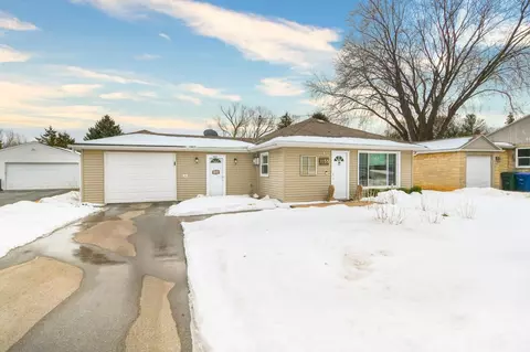 1155 Grant St, De Pere, WI 54115