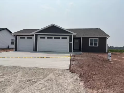 2071 White Dove Ln, Kaukauna, WI 54130