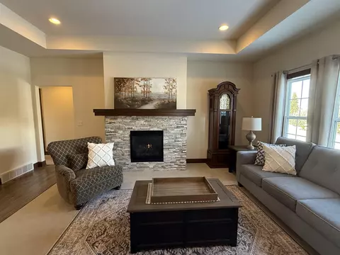 210 E Flintrock Dr, Appleton, WI 54913 photo 5