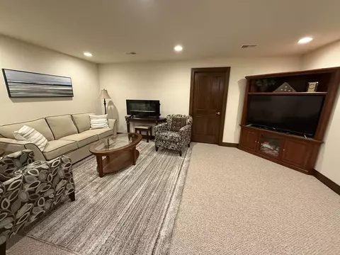 210 E Flintrock Dr, Appleton, WI 54913 photo 2