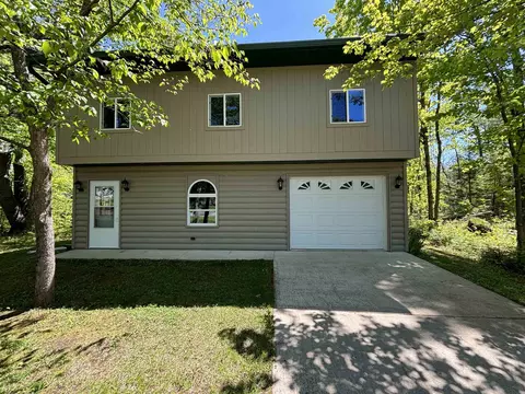 12592 Waupee River Dr, Suring, WI 54174