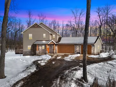 7288 Quigley Rd, Omro, WI 54963