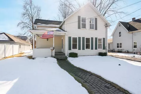715 Nicolet Blvd, Neenah, WI 54956