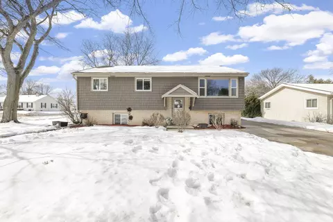 2425 S Kernan Ave, Appleton, WI 54915