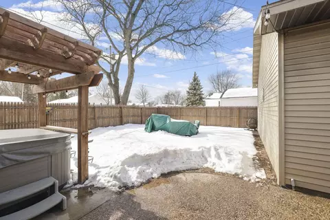 2425 S Kernan Ave, Appleton, WI 54915 photo 41