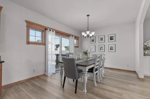 Dining - 4120 E Appleseed Dr, Appleton, WI 54913 photo 2 of 2