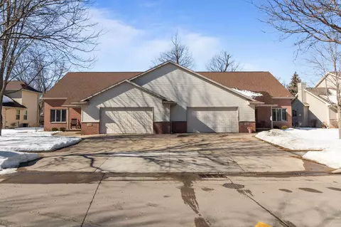 706 Highview Ln, Kimberly, WI 54136