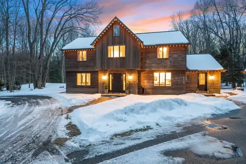 3545 Shady Ln, Green Bay, WI 54313