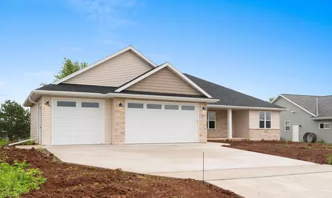 3633 E Hank Ave, De Pere, WI 54115