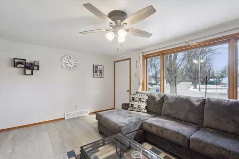 120 Blithe St, Green Bay, WI 54303 photo 4