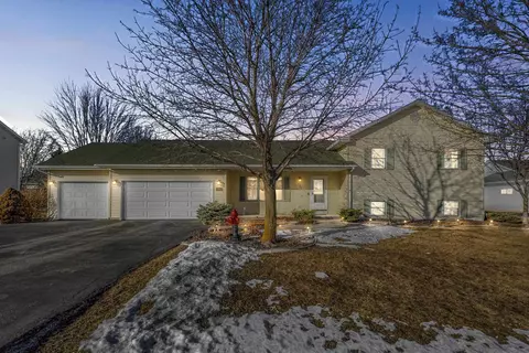 735 Brooke Ashley Ct, Omro, WI 54963