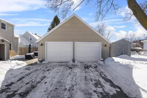 Exterior - 2121 N Drew St, Appleton, WI 54911 photo 4 of 6