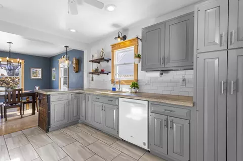 Kitchen - 2121 N Drew St, Appleton, WI 54911 photo 1 of 3