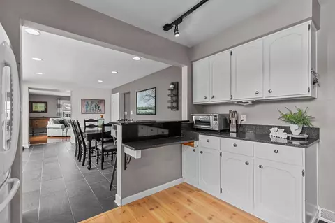 Kitchen - 1101 E Taft Ave, Appleton, WI 54915 photo 2 of 2