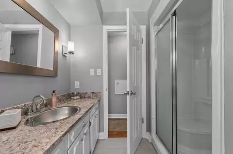 Bath - 1101 E Taft Ave, Appleton, WI 54915 photo 2 of 5