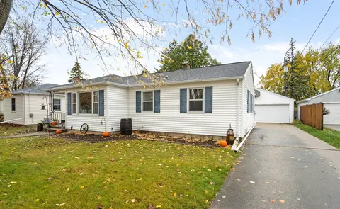 1509 Henry St, Neenah, WI 54956