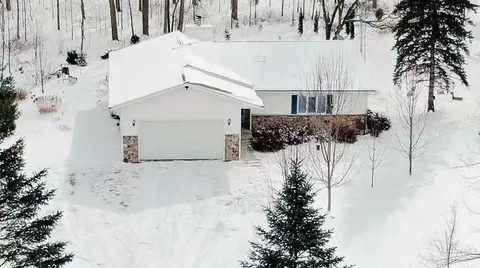 w5760 Timber Trail East, Fond Du Lac, WI 54937