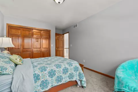 Bedroom - 520 E Carrington Ln, Appleton, WI 54913 photo 9 of 9